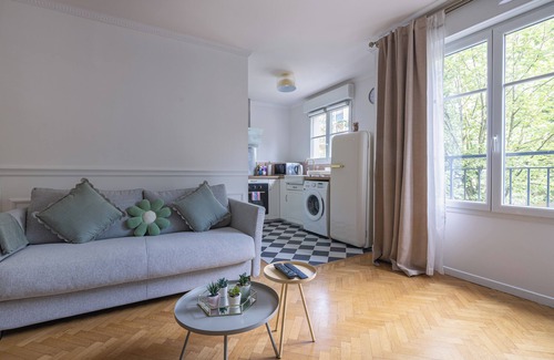 Bussy-Saint-Georges Apartment | Logement Situé en Plein Centre-ville