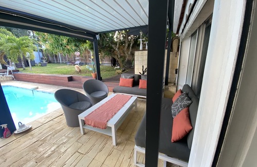 Les Abymes Condo | Logement Très Agréable à Vivre Situé au Centre de L'île