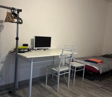 Poteries Apartment | Logement type studio 1 piece proche zénith