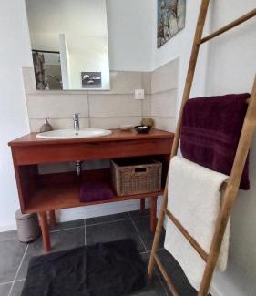 Malendure Apartment | Logements Vue Mer accès piscine en Guadeloupe