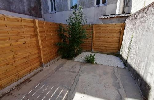 Ploermel Apartment | Logia