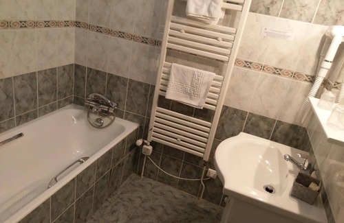 Corbigny Hotel | Logis de L'Europe