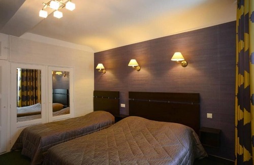 Avranches Hotel | Logis Hôtel de la Croix d'Or