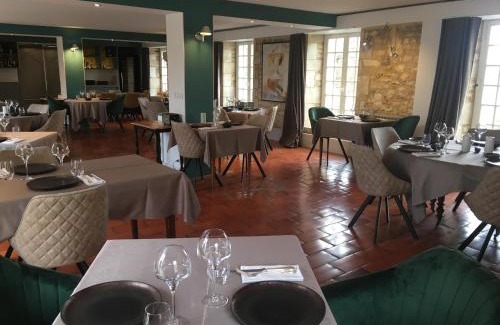 Le Gua Hotel | Logis Hôtel Le Moulin de Chalons