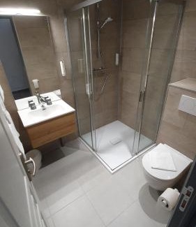 Lavaur Hotel | Logis Hôtel - Les Pasteliers