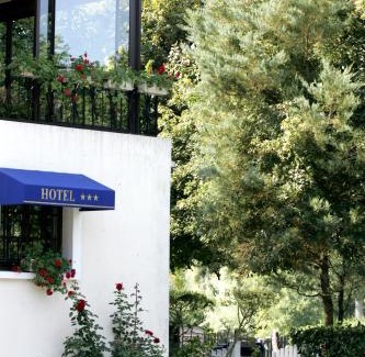 Germigny-l'Eveque Hotel | LOGIS - Hôtel & Restaurant Le Gonfalon