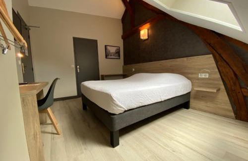 Chaumont-en-Vexin Hotel | LOGIS - Hôtel & Restaurant Saint Nicolas