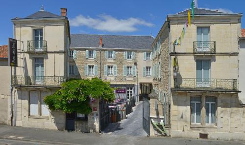 Fontenay-le-Comte Hotel | Logis Hôtel-Restaurant LE FONTARABIE
