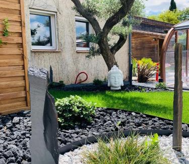 Castelnaudary Hotel | LOGIS Hôtel Restaurant Le Clos Fleuri