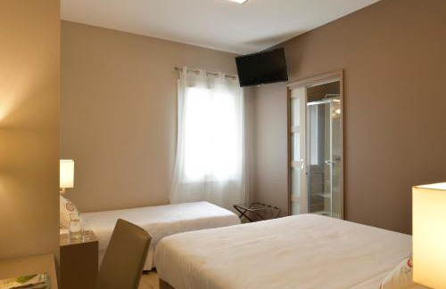 Gondrin Hotel | Logis Hôtel & Restaurant Le Pardaillan