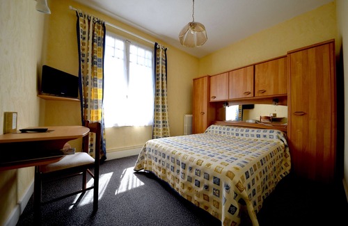 Estivareilles Hotel | Logis Hostellerie du Lion d'Or