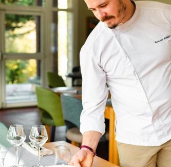 Thury-Harcourt Hotel | Logis Hotel Le Relais De La Poste Restaurant Le Fil du Temps