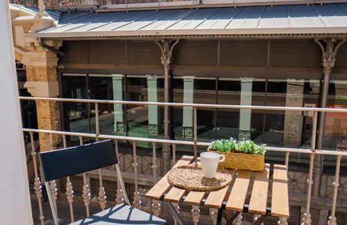 San Pablo Apartment | LOIRA AUGUSTO I: Light and Views at Central Market