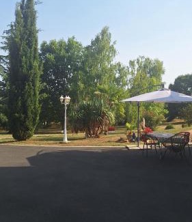 Saint-Martial-d'Albarede Apartment | Lola