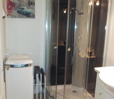 L'Isle-sur-la-Sorgue Apartment | "Lolile 3", duplex climatisé avec terrasse, centre ville