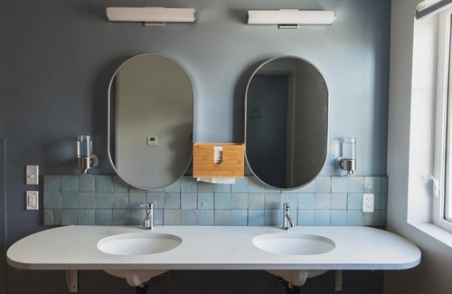 Buckman Neighborhood Hotel | Lolo Pass