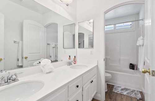 Redlands House | Loma Vista Retreat on Lugo Dr