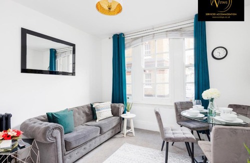 Cathedrals Apartment | London Bridge 2 Bed Apartment - Sleeps 3