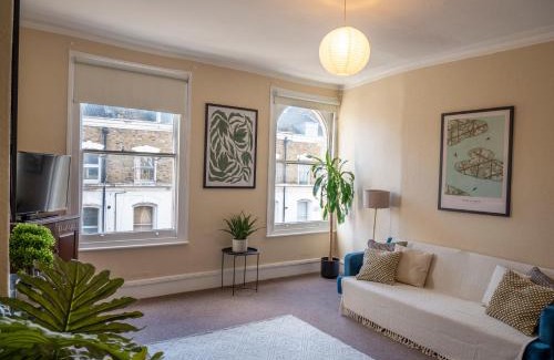 Mildmay Apartment | London Bright Spacious Apartments Central Location!