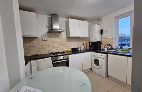 Lansbury House | London E14 Stay