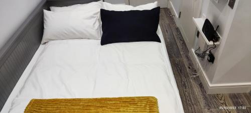 Borehamwood Apartment | London gateway studio flat