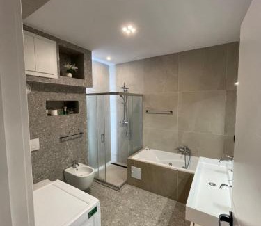 Suceava Apartment | London Residence Deluxe 2-Bedroom