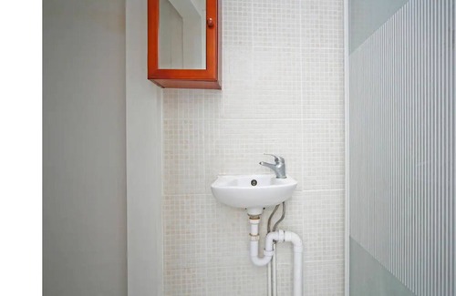 Stratford Bed & Breakfast | london smart Comfy Double for 4 to accommodate Near metro.