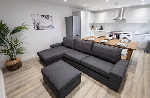 Watford Apartment | London/Watford quality stay, 3-bedroom