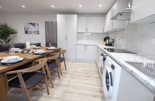 Watford Apartment | London/Watford quality stay, 3-bedroom