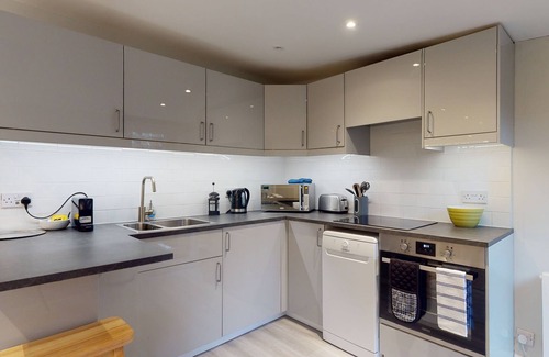 Southfields Apartment | London Wimbledon Studios