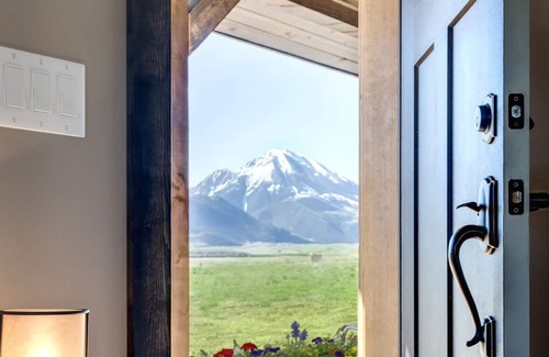 Livingston Cottage | Lone Cactus Cottage Paradise Valley