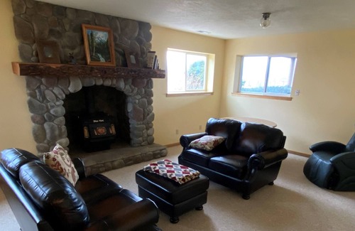 Stevensville House | ⭐Lone Rock House Majestic 360° Mountain Views 5BR