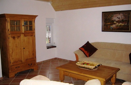 Osteel House | Lone-standing vacation home with a large garden in a peaceful location