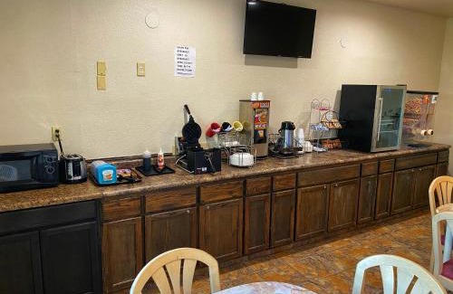 Decatur Hotel | Lone Star Inn