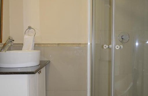 Lone Hill House | Lonehill - Suite 2
