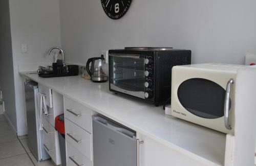 Lone Hill Apartment | Lonehill - Suite 2B