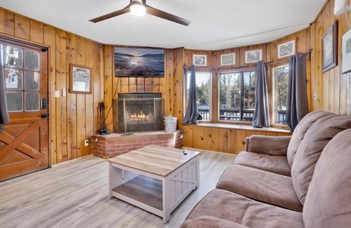Big Bear Lake House | Lonepine Lakeside Resort Retreat by Big Bear Vacations