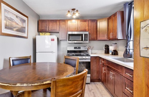 Big Bear Lake House | Lonepine Lakeside Resort Retreat by Big Bear Vacations