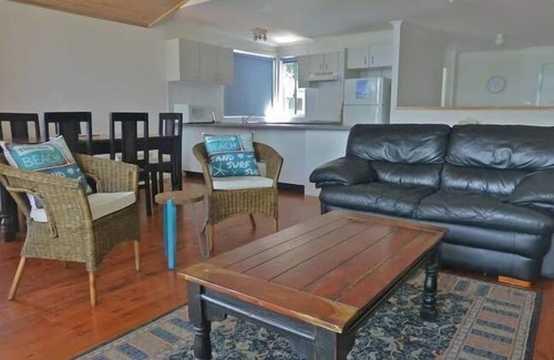 Long Beach House | Long Beach Beachfront Villa 1