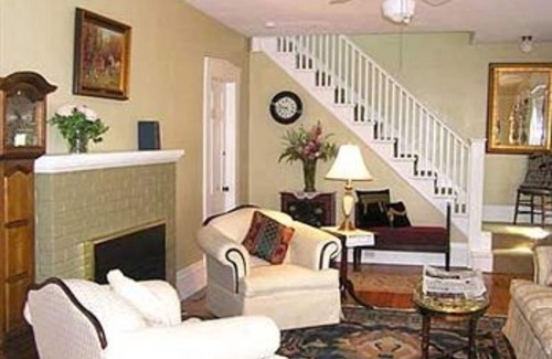 Centerville Bed & Breakfast | Long Dell Inn