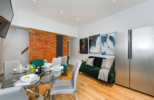 Long Eaton House | Long Eaton Modern 4bed House