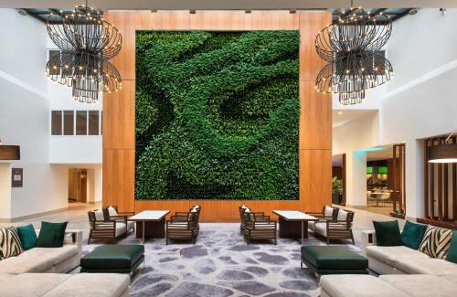 East Garden City Hotel | Long Island Marriott Hotel