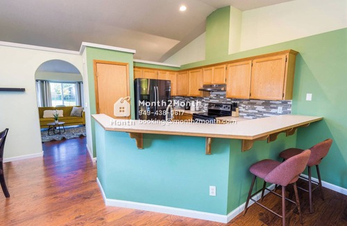 Hillsboro House | Long Stay Available & High Speed Wi-Fi & WFH & Relocation & Renovation #41769