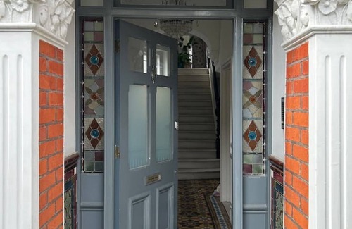 Chiswick House | Long Summer let, Chiswick, Beautiful home sleeps 8
