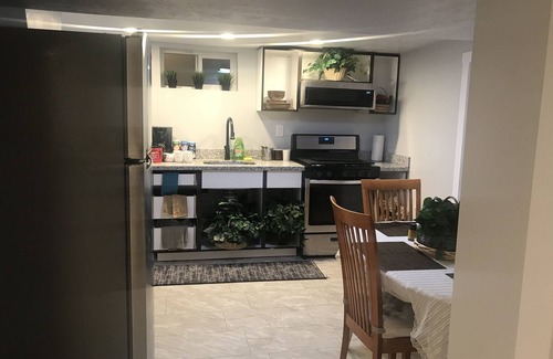 Cottonwood Heights House | Long Term! 3 Rooms mother in law ,in the heart of mountains and ski resorts!