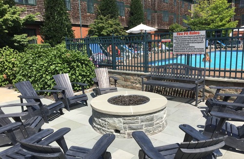 The Point Condo | Long Wharf, Newport Onshore, MORE