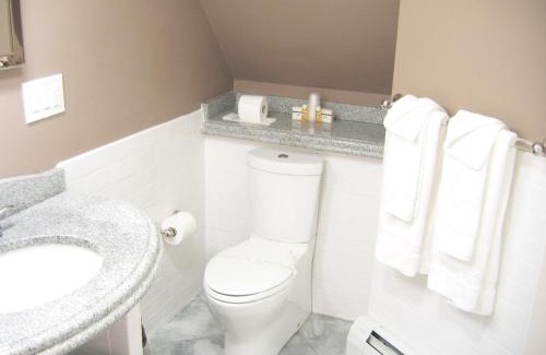 Coolidge Corner South Side Hotel | Longwood Inn