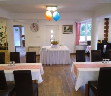 Kutina Hotel | LONJSKI DVORI