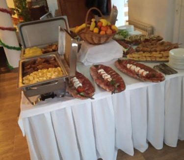 Kutina Hotel | LONJSKI DVORI