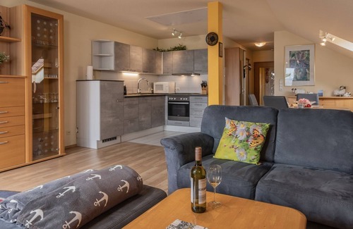 Harlesiel Apartment | Look far, farther, farthest: The upper floor apartment with its approx. 60 sqm